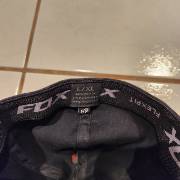 Fox Hat - Picture 3 of 3